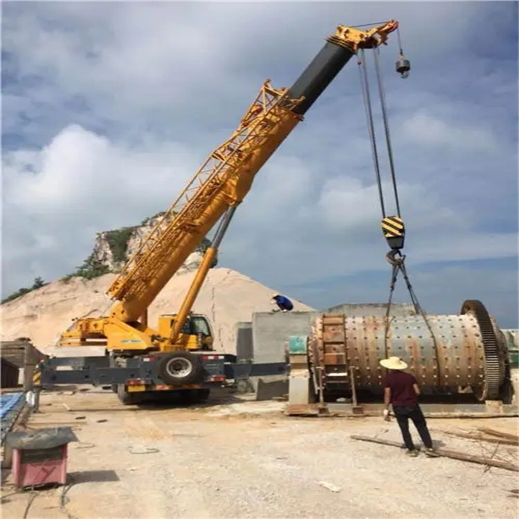 色达吊车的运输费用是否包含在租赁费用中